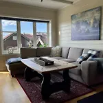 Spacious With 3 Bedrooms And 2 Baths Feriehus *