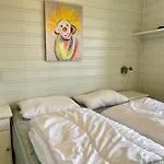 Feriehus Spacious With 3 Bedrooms And 2 Baths *
