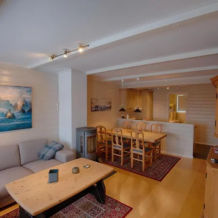 Spacious With 3 Bedrooms And 2 Baths * Beitostolen