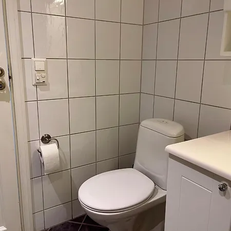 Spacious With 3 Bedrooms And 2 Baths Feriehus