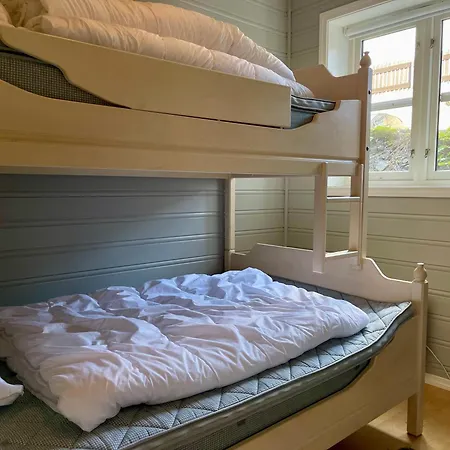 Feriehus Spacious With 3 Bedrooms And 2 Baths *