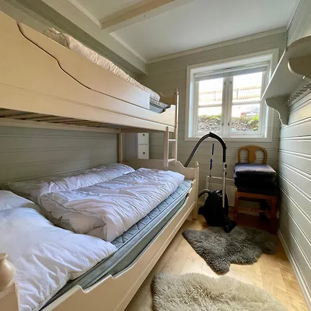 Spacious With 3 Bedrooms And 2 Baths Feriehus *