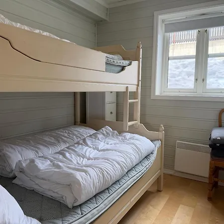 Spacious With 3 Bedrooms And 2 Baths * Beitostolen